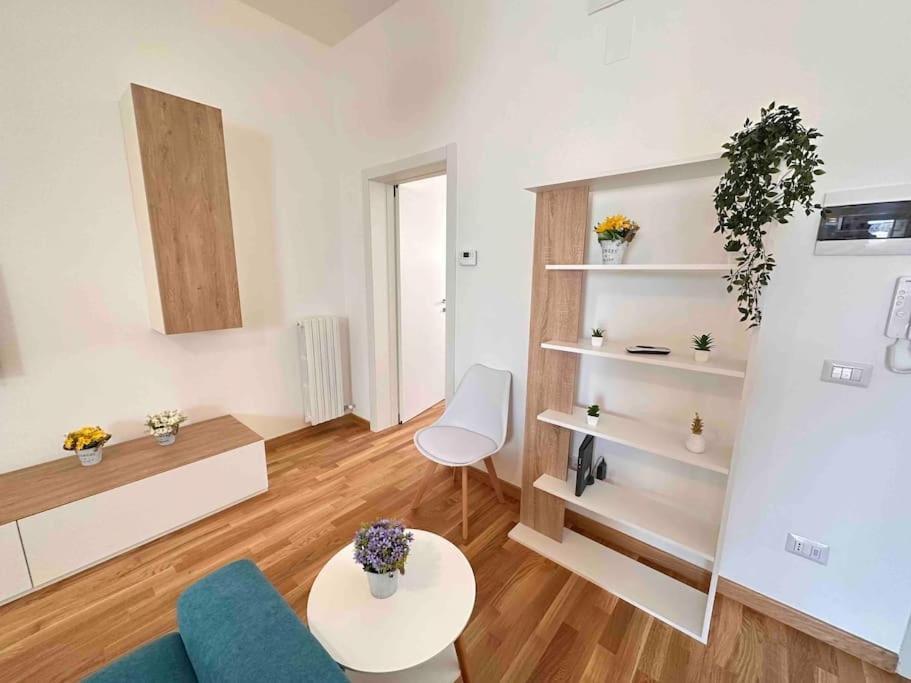 Lella Suite Home Лечче Екстер'єр фото